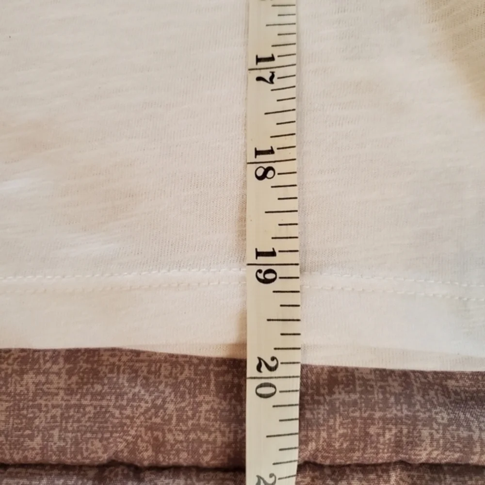 NWOT Old Navy short sleeves T-shirt